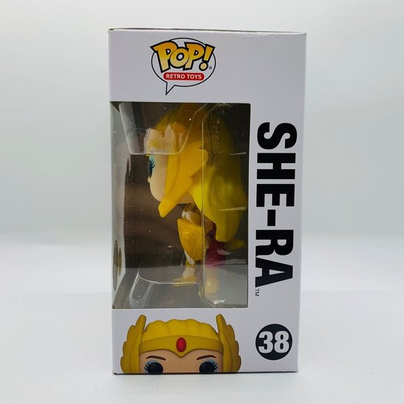 Funko Pop! Masters of the Universe MOTU She-Ra Glow GITD Specialty Series Figure - Picture 4 of 9